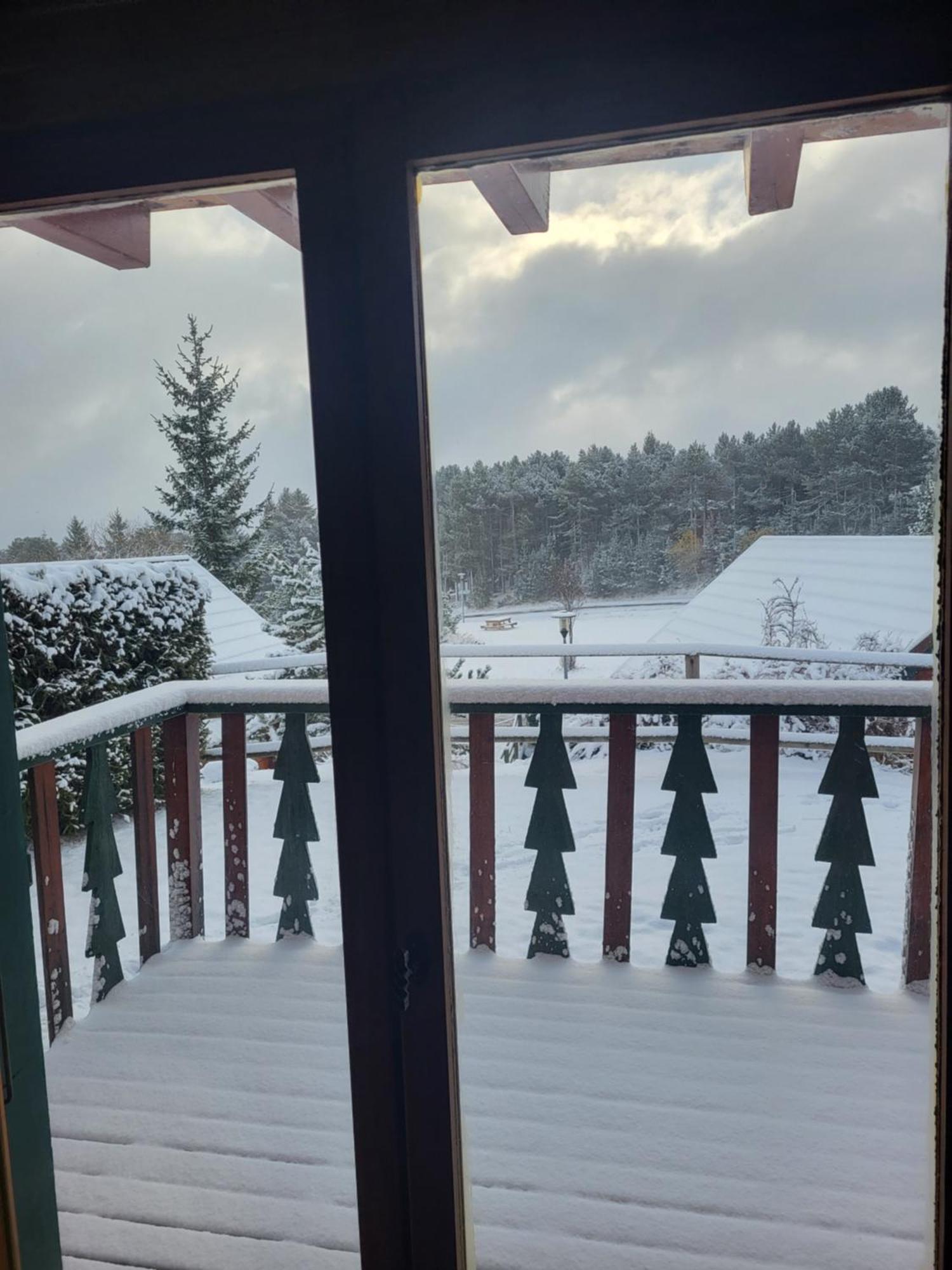 Maison De Bois Finlandaise Au Pied Des Pistes Bolquere Luaran gambar
